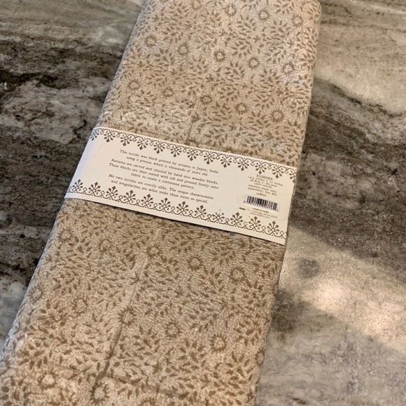 TAG Hand Block Printed Runner. Taupe. NWT - Picture 5 of 5